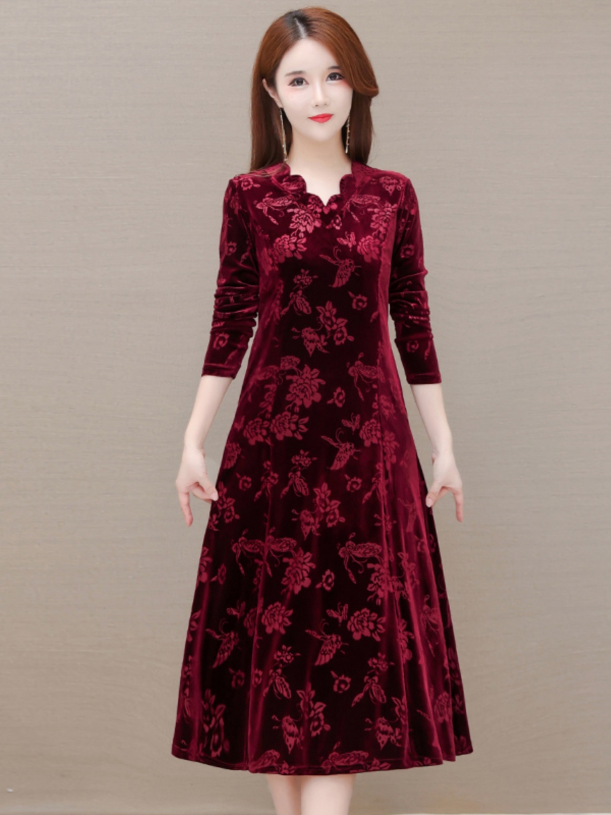 Elegante Vestido de Terciopelo - Women Fashion Over The Years reseña y precio